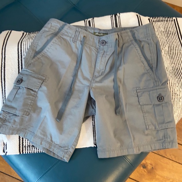 Eddie Bauer Pants - Like new - Eddie Bauer cargo shorts - Size 16